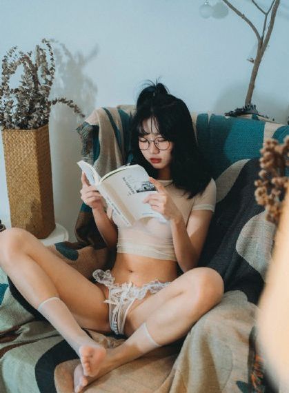 副局长查看灾情时坠楼殉职